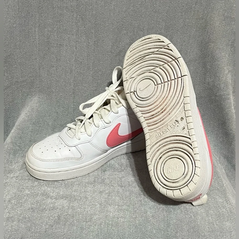 Nike Kids White and‎ Pink Sneakers